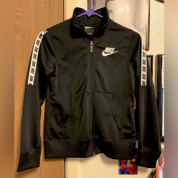 Nike Jacket - Picture 1 of 4